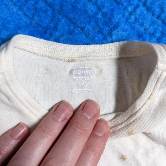 Gold star Old Navy onesie - Picture 3 of 5